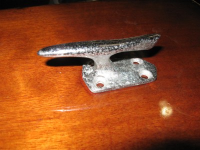 Stern cleat