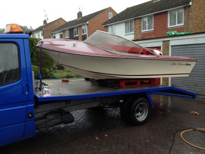 Antifouling removed, looking better already!!!!