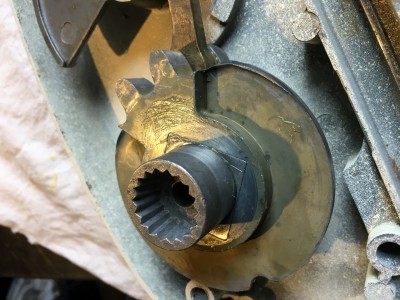 Damage to cam edge on  throttle drive gear