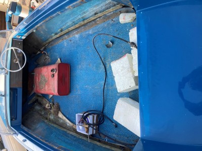 78l tank and bird's nest, under foredeck bouyancy and other mess.